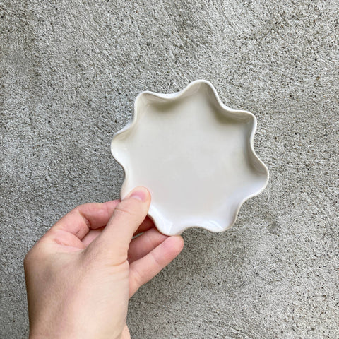 White Wavy Tray