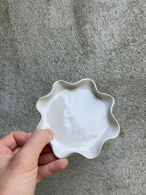 White Wavy Tray